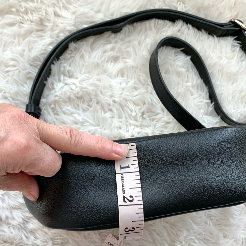 Mina Baie Leather Fanny Crossbody Bag - Picture 13 of 14